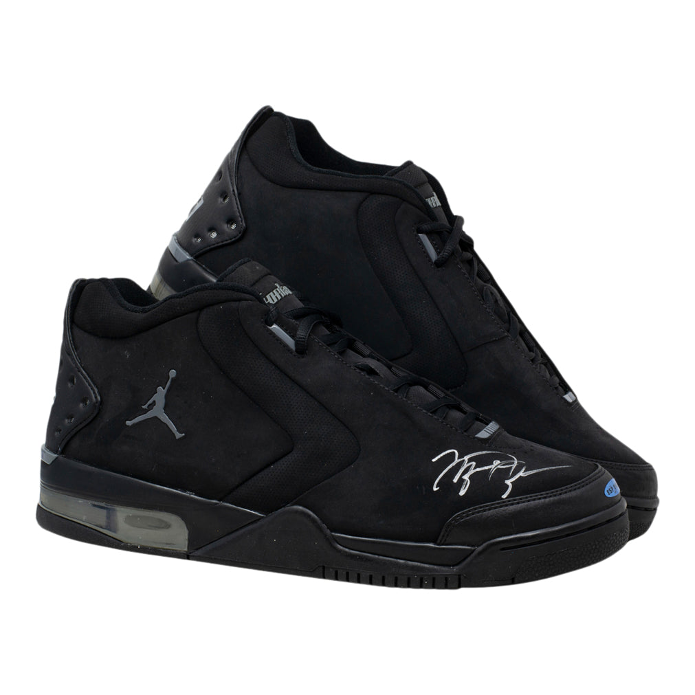 Michael Jordan Signed Pair of Air Jordan Basketball Shoes (PSA & Beckett)